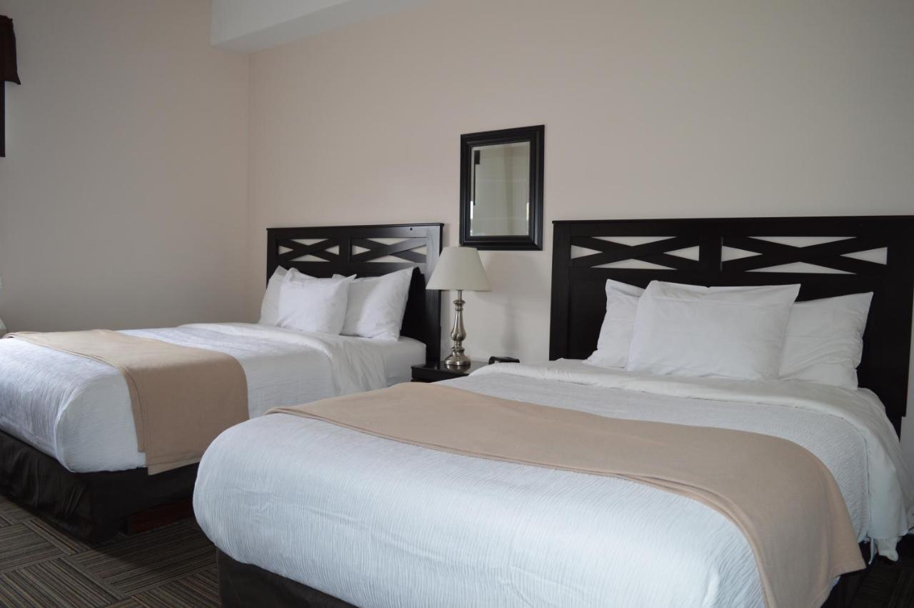 Auberge Macdonald Guest Inn Iroquois Falls المظهر الخارجي الصورة