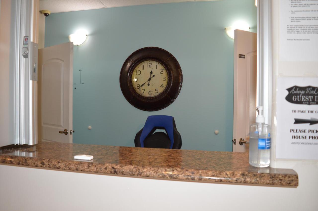 Auberge Macdonald Guest Inn Iroquois Falls المظهر الخارجي الصورة