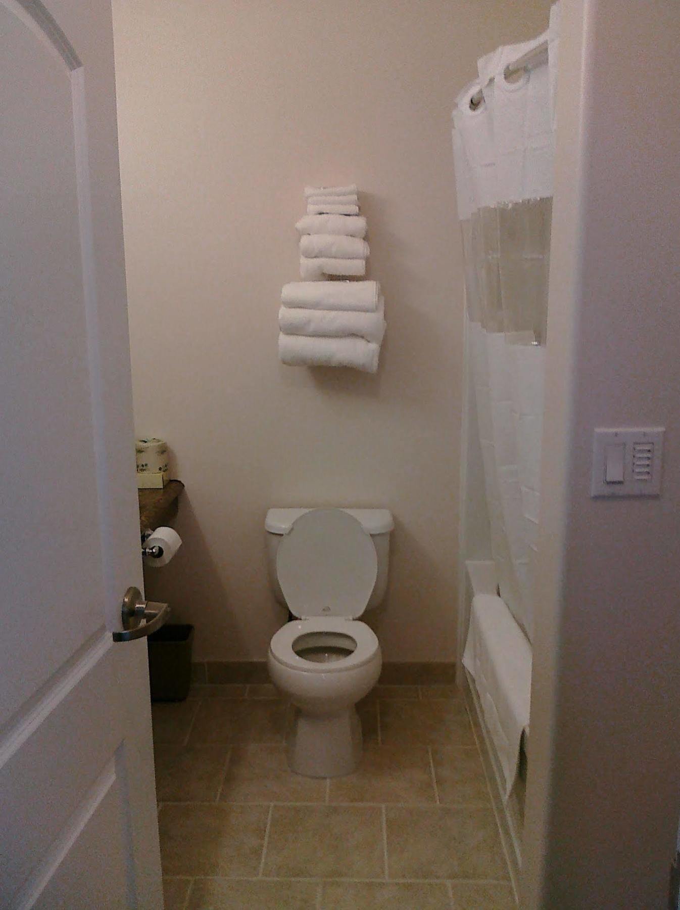 Auberge Macdonald Guest Inn Iroquois Falls المظهر الخارجي الصورة
